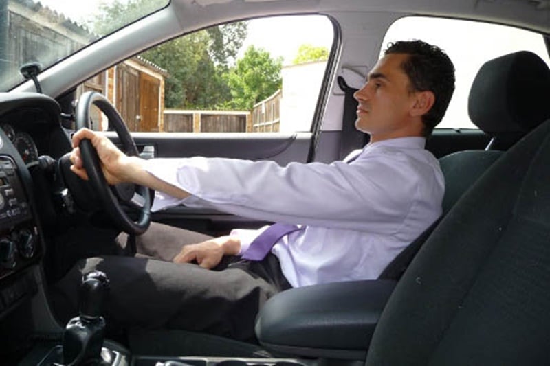 Some people take the full advantage of seat adjustability and forget that the said function is present in their car as a necessity and not a luxury. As you can see in the image, some people pushed the seat all the way backwards thinking that they are sitting on a recliner and are there to relax. (Image Credit: PhysioLeeds.co.uk)