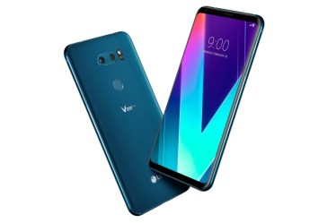 LG V30S ThinQ comes with a 6-inch Quad-HD+ (1440x2880 pixels) OLED FullVision display with an 18:9 aspect ratio.