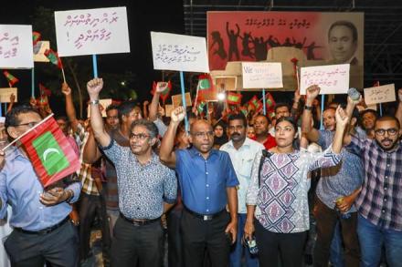 Maldives' top court revokes order to free prisoners; Nasheed seeks Indian military intervention
