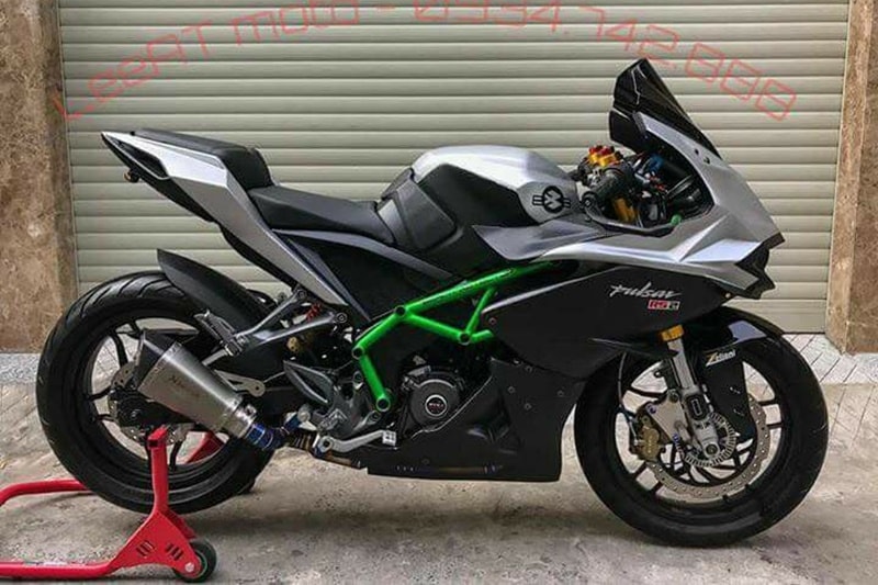 Pulsar RS2: Bajaj Pulsar RS200 transformed into a Kawasaki H2 is quite convincing. The original instrument panel and the switchgear have been retained, but it gets and aftermarket Akrapovic exhaust. While you won't confuse it with the H2, but it does take inspiration from it. (Source: Facebook/Indian Stuff)