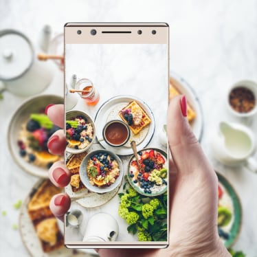 Alcatel 5 (Twitter/Alcatel Canada UK)