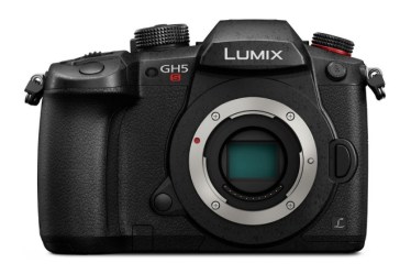 The Panasonic Lumix GH5S also comes with a Variable Frame Rate Effect (VFR) which allow users to record slow motions and time lapse videos in 60 FPS and 240 FPS format