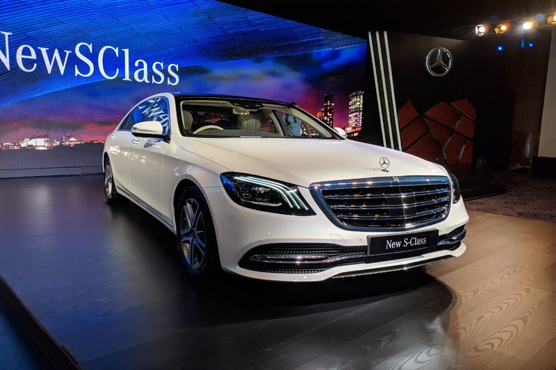 Mercedes-Benz India has launched India's first BS-VI compliant car in its new Mercedes-Benz S-Class. The company calls its luxurious sedan as 'world's best car' and the new version of its undoubtedly the most technological advanced S-Class ever built. The new 2018 Mercedes-Benz S-Class is available in both petrol and diesel version and the price of the sedan starts at Rs 1.33 crore and goes up to Rs 1.37 crore (Ex-Showroom).