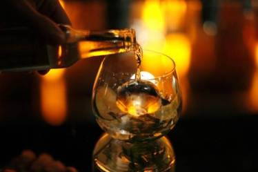 gin, narendra bhawan, bombay sapphire, gin in india, hendricks, T10