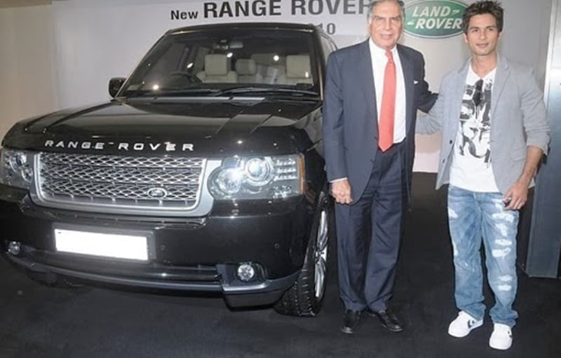 Range Rover Vogue: Shahid Kapoor recieved the keys to his brand new Range Rover Vogue personally from Ratan Tata. The British manufacturer's flagship SUV, Rang Rover Vogue is available with supercharged petrol and turbocharged diesel engines. The Range Rover has been the first choice celebrities the world over. If not celebrities, then anyone who can afford the Rangie.