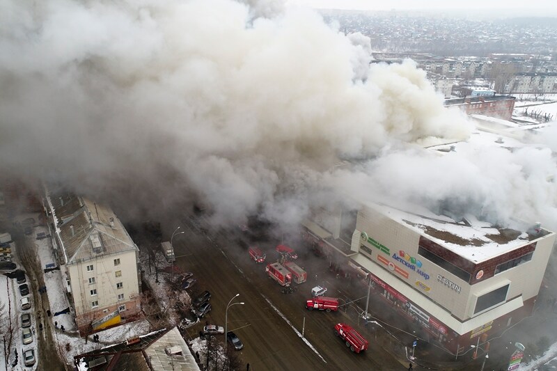 russia fire, russia mall fire, russia shopping mall fire, siberia fire, kemerovo russia, kemerovo, russia shopping centre fire, russia fire, russia mall, fire in russia, siberia russia, russia news