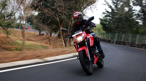 2018 TVS Apache RTR 160 first ride review