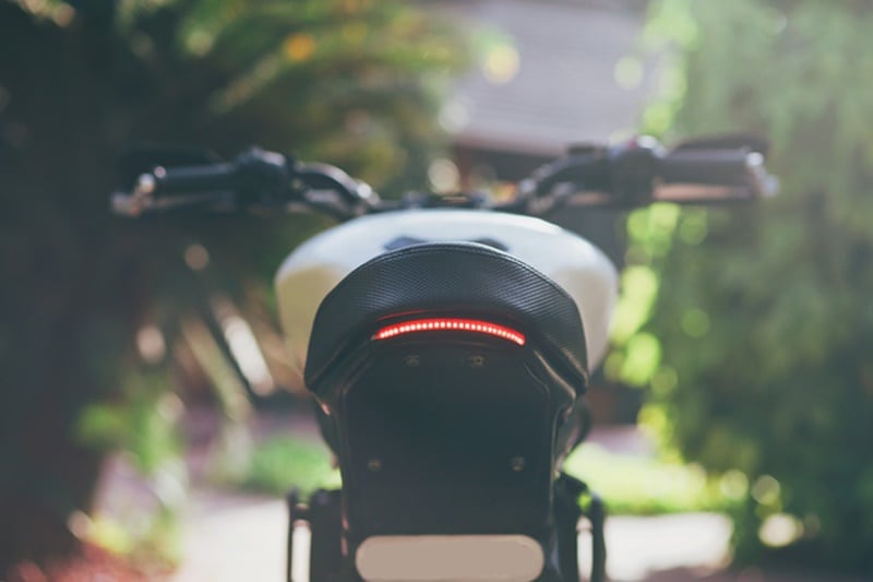 The tail lamp of the KTM 390 Duke Badmaash is also one of the most interesting elements. Rajputana Customs has kept it neat and simple and have used an LED strip to meet the purpose. And they have succeeded as well as the portion looks appealing. Image Credit - Demotic Media