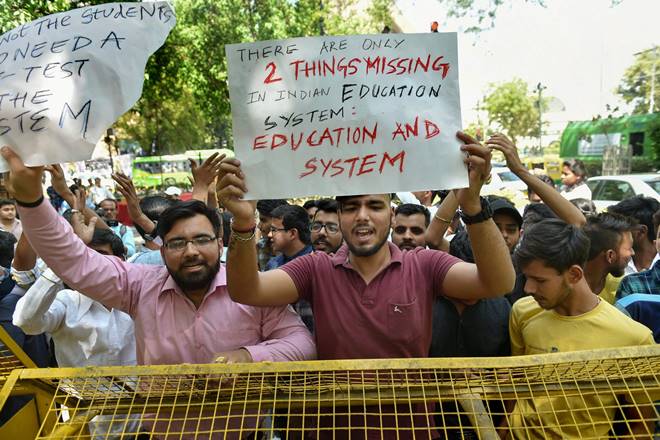 CBSE, CBSE latest news CBSE paper leak, CBSE paper leak 2018, CBSE 2018 paper leak, CBSE reexamination, CBSE examintaion date, CBSE paper leak probe, CBSE exams, CBSE probe, CBSE class 10 exam, CBSE class 12 exam, CBSE news
