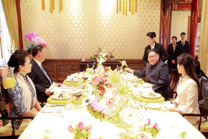 kim jong un, n korea kim jong un, kim, kim jong wife, kim jong un china, kim jong un in china, xi jinping, china, kim jong train, kim jong un train