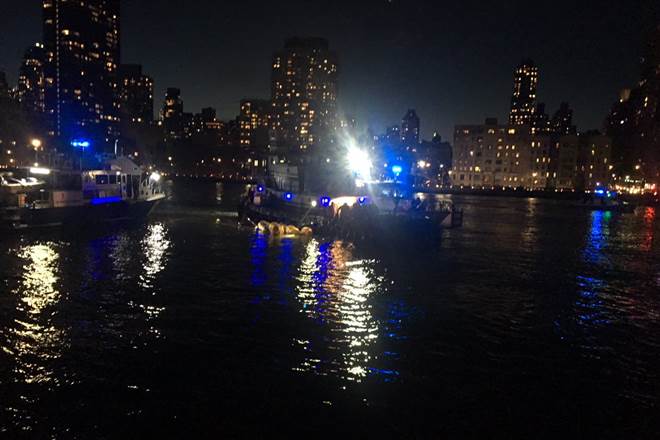 New York City, east river, helicopter crash, Federal Aviation Administration, Eurocopter AS350, world news New York City, east river, helicopter crash, Federal Aviation Administration, Eurocopter AS350, world news