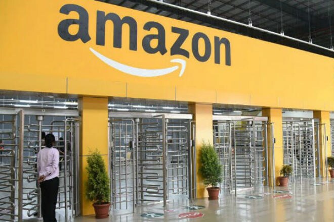 Donald Trump, Us president, Amazon,  Jeff Bezos, 
