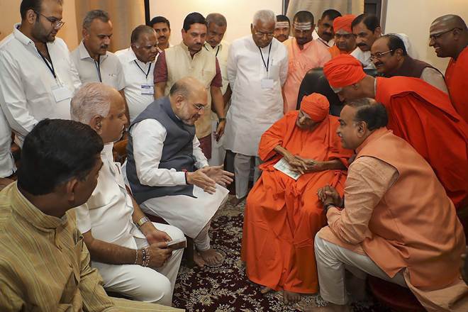 amit shah, bharatiya janata party, BJP, Lingayat seer, Amit shah lingayat, Lingayat Mutt
