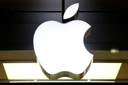 Apple, Google , it sector, it industry, economy
