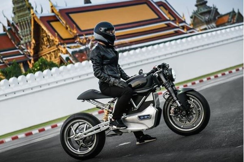 Ducati Scrambler Cafe Racer electric. Yes, you read that right, an electric cafe racer! Christened 'D-EV Project', the electric Ducati was created by the owner of Ducati Thailand 'Natapichat'.