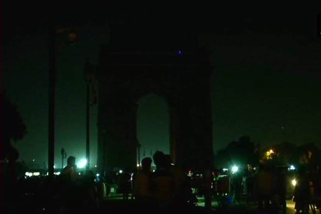 earth hour 2018, earth hour, power off, climate change, india gate, eiffel tower, Tower Bridge, Big Ben, Piccadilly Circus, the London Eye earth hour 2018, earth hour, power off, climate change, india gate, eiffel tower, Tower Bridge, Big Ben, Piccadilly Circus, the London Eye