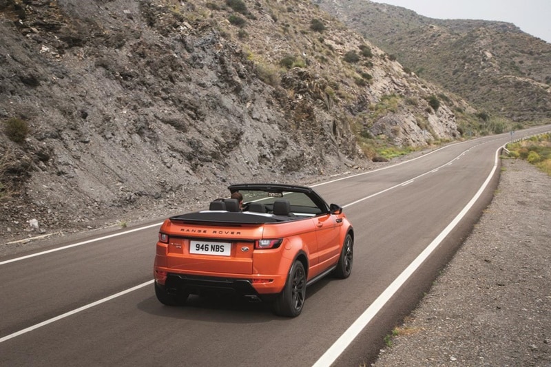 Range Rover Evoque Convertible is underpinned by Land Rover’s all-terrain capability, using the same technologies as Evoque five-door and Coupé derivatives. A customary choice of four-wheel drive powertrains combines with Land Rover’s nine-speed automatic transmission, Terrain Response system, Wade Sensing and All-Terrain Progress Control to ensure Evoque is a convertible for all seasons.