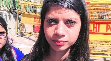 rock n shop, luxury products, luxury brands, charu sachdev, priya sachdev kapur, global luxury brands, Alexander McQueen, Victoria Beckham, Alice + Olivia, Dolce & Gabbana rock n shop, luxury products, luxury brands, charu sachdev, priya sachdev kapur, global luxury brands, Alexander McQueen, Victoria Beckham, Alice + Olivia, Dolce & Gabbana