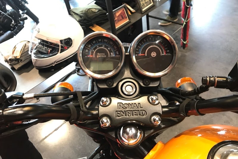Thunderbird X twins will have the same instrument cluster as the standard bikes. The engines will be shared with the standard Royal Enfield Thunderbird. While the Thunderbird 350X will be powered by a 346cc single-cylinder engine that makes 20.7 hp and 20 Nm, the Thunderbird 500X is mounted with a 499cc, air-cooled, single cylinder engine that produces 26.8 hp and 41.3 Nm.