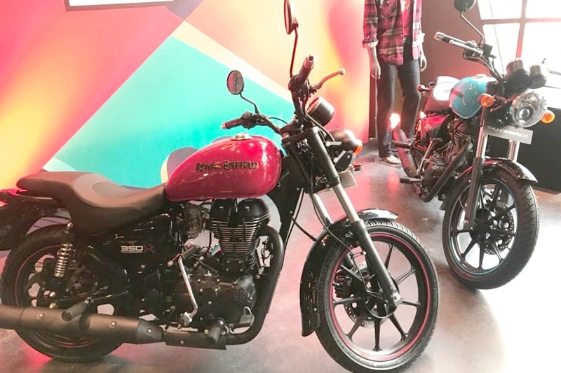 Royal Thunderbird X has been launched in the Indian two-wheeler market and is being hailed as a very fresh outlook to the traditional Royal Enfield motorcycles. However, while it promises a young new appeal, it also retains the age old authentic RE standards. It will be on sale alongside the standard Thunderbird 350 and 500 motorcycles, hence, here's a look at what makes the Thunderbird 350X and 500X so different from the rest of the lineup: