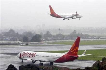SpiceJet, Bengaluru airport, SpiceJet aircraft, Bengaluru International Airport, Kempegowda International Airport