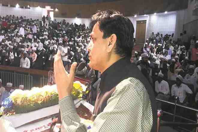 In his address at Narpatganj, Rai had said that if RJD candidate from the seat, Sarfaraz Alam, wins, Araria would become a "den of the ISI." (IE) In his address at Narpatganj, Rai had said that if RJD candidate from the seat, Sarfaraz Alam, wins, Araria would become a "den of the ISI." (IE)