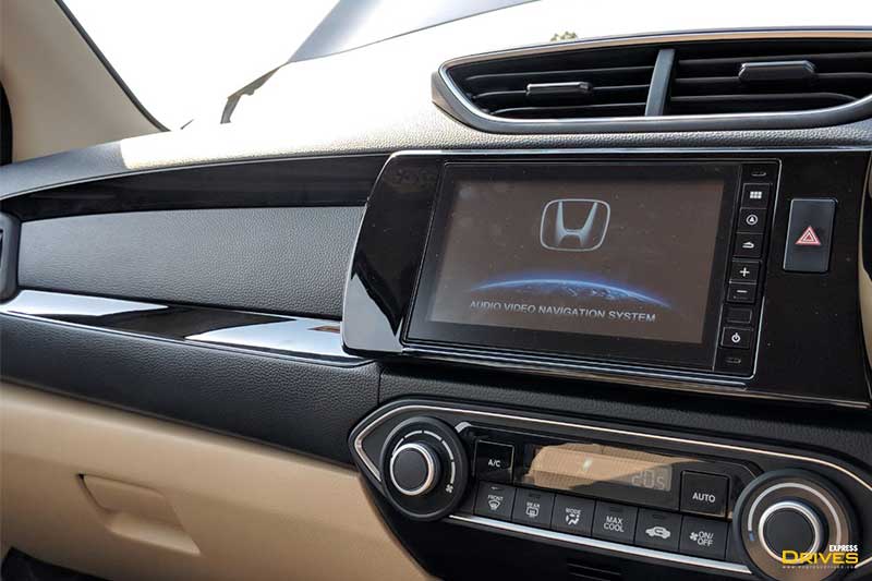 One of the most prominent changes on the inside being, the inclusion of a 7-inch Digipad 2.0 touchscreen infotainment system that supports both Android Auto and Apple CarPlay.
