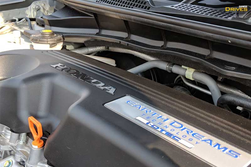 The new 2018 Honda Amaze source power from a 1.2-litre petrol and a 1.5-litre diesel engine. The 1.2-litre petrol engine sheds out 90 bhp of power and 110 Nm of torque. On the other hand, while the diesel manual trim is good for 100 bhp and 200 Nm, the diesel CVT churns out 80 bhp and 160 Nm.