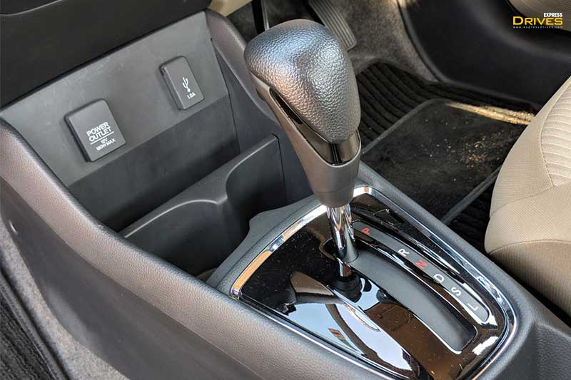 Both petrol and diesel engines on the new 2018 Honda Amaze get an option of a CVT gearbox. This is the first time that Honda Amaze has received a CVT with a diesel engine.