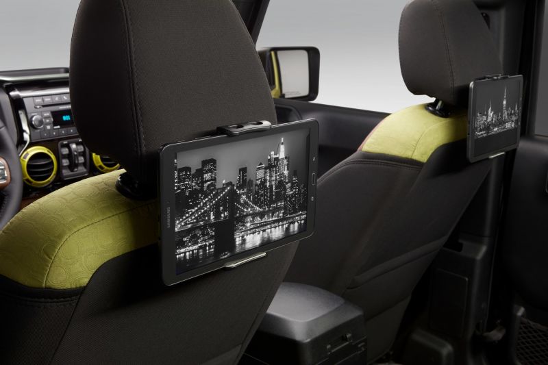 Naturally, Infotainment systems on the Jeep Wrangler Super8 is built to be a multi functional interface. Music, Movies and even web-browsing will be capable through these screens. From the pictures they seem to be Samsung built tablets that might allow for limited app usage as well.