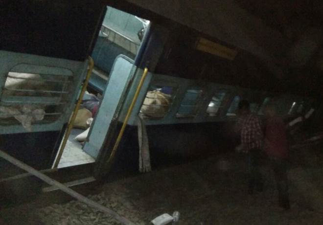 Five coaches of Katni-Chopan passenger train derails in Madhya Pradesh