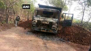 naxals, naxals torch vehicles, Chhattisgarh, PMGSY, Bandarchua, Samri, Pundag villages 
