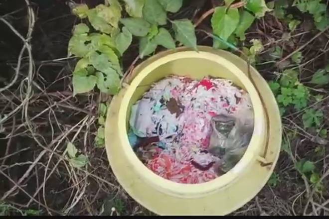 Explosion Kolkata's Dum Dum cant, blast in kolkata, blast in dum dum cant railway, bomb blast in dum dum cant, bomb blast kolkata, kolkata bomb blast news Explosion Kolkata's Dum Dum cant, blast in kolkata, blast in dum dum cant railway, bomb blast in dum dum cant, bomb blast kolkata, kolkata bomb blast news