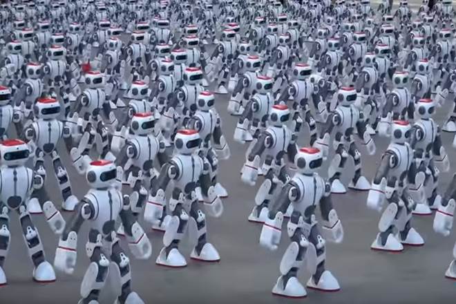 In August last year, 1,069 'Dobi' machines set a record in China, but the mark has now been raised to 1,372. (Screengrab from YouTube)