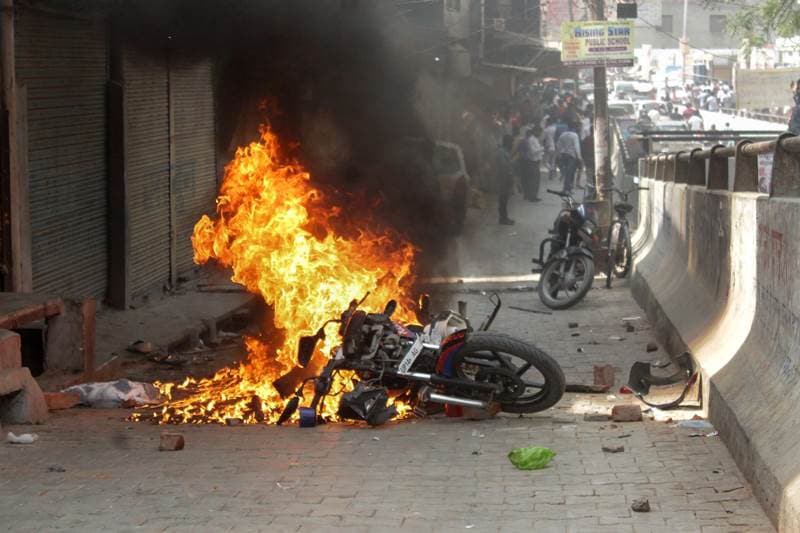 bharat band, bharat bandh, sc st act, bharat bandh 2018, radhika reddy, bharat bandh today, sc st bharat bandh, sc/st act, bharat band faridabad, bharat band gurgaon, why dalits are protesting, supreme court order on sc st, sc order on sc st, latest update on bharat bandh, bharat bandh ahmedabad, bharat bandh news, dalit news, dalit protest, dalit ahmedabad, dalit andolan, sc st news, sc act in hindi, sc st bandh, what is sc st act