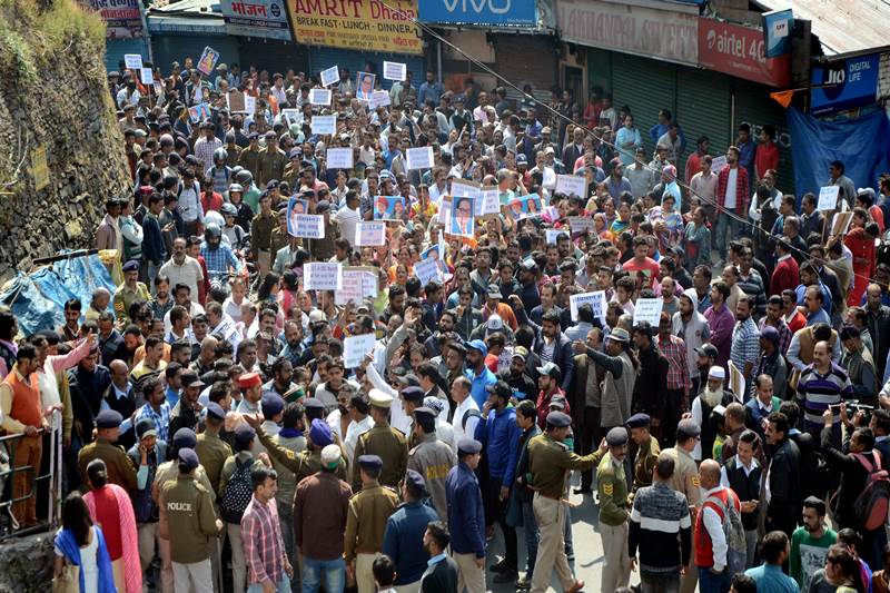 bharat band, bharat bandh, sc st act, bharat bandh 2018, radhika reddy, bharat bandh today, sc st bharat bandh, sc/st act, bharat band faridabad, bharat band gurgaon, why dalits are protesting, supreme court order on sc st, sc order on sc st, latest update on bharat bandh, bharat bandh ahmedabad, bharat bandh news, dalit news, dalit protest, dalit ahmedabad, dalit andolan, sc st news, sc act in hindi, sc st bandh, what is sc st act
