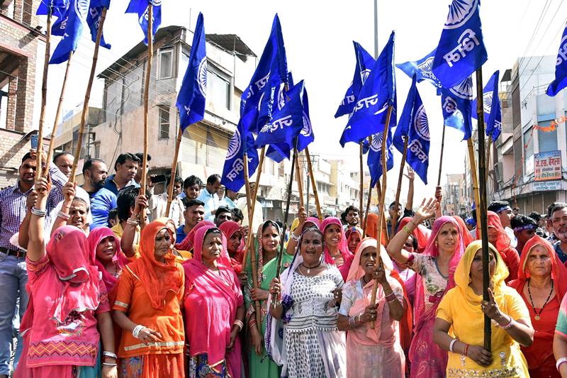 bharat band, bharat bandh, sc st act, bharat bandh 2018, radhika reddy, bharat bandh today, sc st bharat bandh, sc/st act, bharat band faridabad, bharat band gurgaon, why dalits are protesting, supreme court order on sc st, sc order on sc st, latest update on bharat bandh, bharat bandh ahmedabad, bharat bandh news, dalit news, dalit protest, dalit ahmedabad, dalit andolan, sc st news, sc act in hindi, sc st bandh, what is sc st act