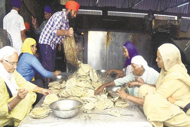 gst on langar, gst on gurudwara, golden temple, lucknow, sikh shrines, SGPC, Harsimrat Kaur Badal, Amritsar, news gst on langar, latest news gst langar