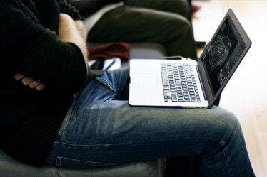 Does working with your laptop on your lap actually decreases the sperm count, or egg count? The answer is NO!