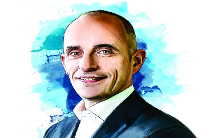 EDHEC Business School, france, emmanuel metais, master in finance course