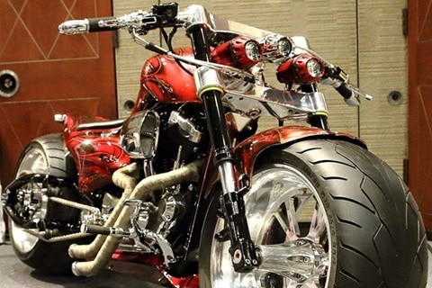 Modified Harley-Davidson Da Bang: Tribute to Salman Khan sports the fattest tyre in the world!