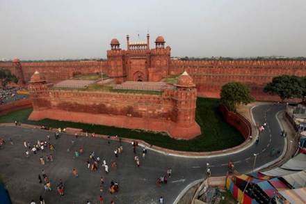 Dalmia Bharat Group, Red Fort, Congress, Sitaram Yechury, Twitterati, Twitter reaction, Twitter, Adopt a Heritage