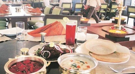 Restaurants are fooling you: Customers can refuse to pay 'service charge', never mind the signboard Restaurants are fooling you: Customers can refuse to pay 'service charge', never mind the signboard