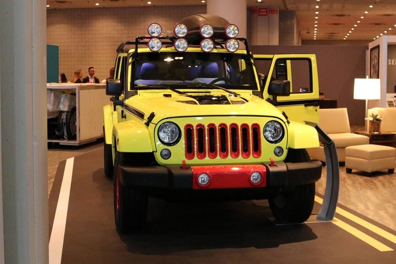 Highway culture is growing at an exponential rate, as millennials take the road to take in search of discovering the rest of the world. To that end Jeep, has the answer. They’ve tied up with the highway motel chain ‘Super8’ to create what they think is the answer to a Hotel room on wheels. It will get everything from a coffee machine, overhead storage and even in-room individual entertainment. Not to mention, an interior decor to match the familiar looking themes from Super 8 suites. Meet the Jeep Wrangler Super 8 ROAD M8!
