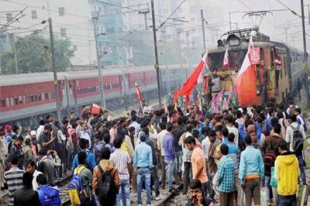 Bharat Bandh, Bharat Bandh tomorrow, Bharat Bandh latest upadtes, Bharat Bandh news, railway ministry train cancelled, railway ministry, karnataka express, dalit protests, Dalit Shoshan Mukti Manch