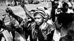 Winnie Madikizela, who is Winnie Madikizela, detail info on Winnie Madikizela, Winnie Madikizela biography, Winnie Madikizela life, nelson mandela, nelson mandela wife, Winifred Zanyiwe Madikizela, south africa