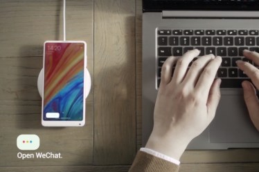 Xiao can tell traffic updates, weather information, set alarms, reminders, play music, and send messages within chat apps such as WeChat