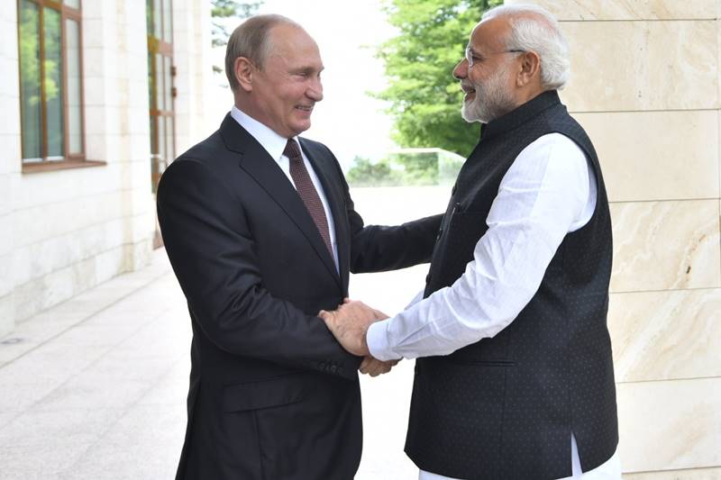 modi in russia, putin modi, modi putin, pm Narendra Modi, russia, russia president vladimir putin, vladimir putin, informal summit, modi meets putin
