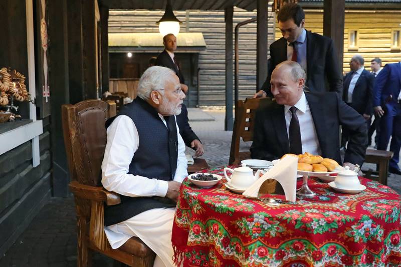 modi in russia, putin modi, modi putin, pm Narendra Modi, russia, russia president vladimir putin, vladimir putin, informal summit, modi meets putin