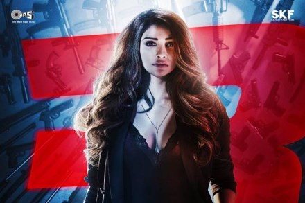 mumbai police, mumbai police trolls daisy shah, race 3, race 3 trailer, daisy shah dialogue, daisy shah race 3, daisy shah memes, daisy shah trolls, daisy shah news